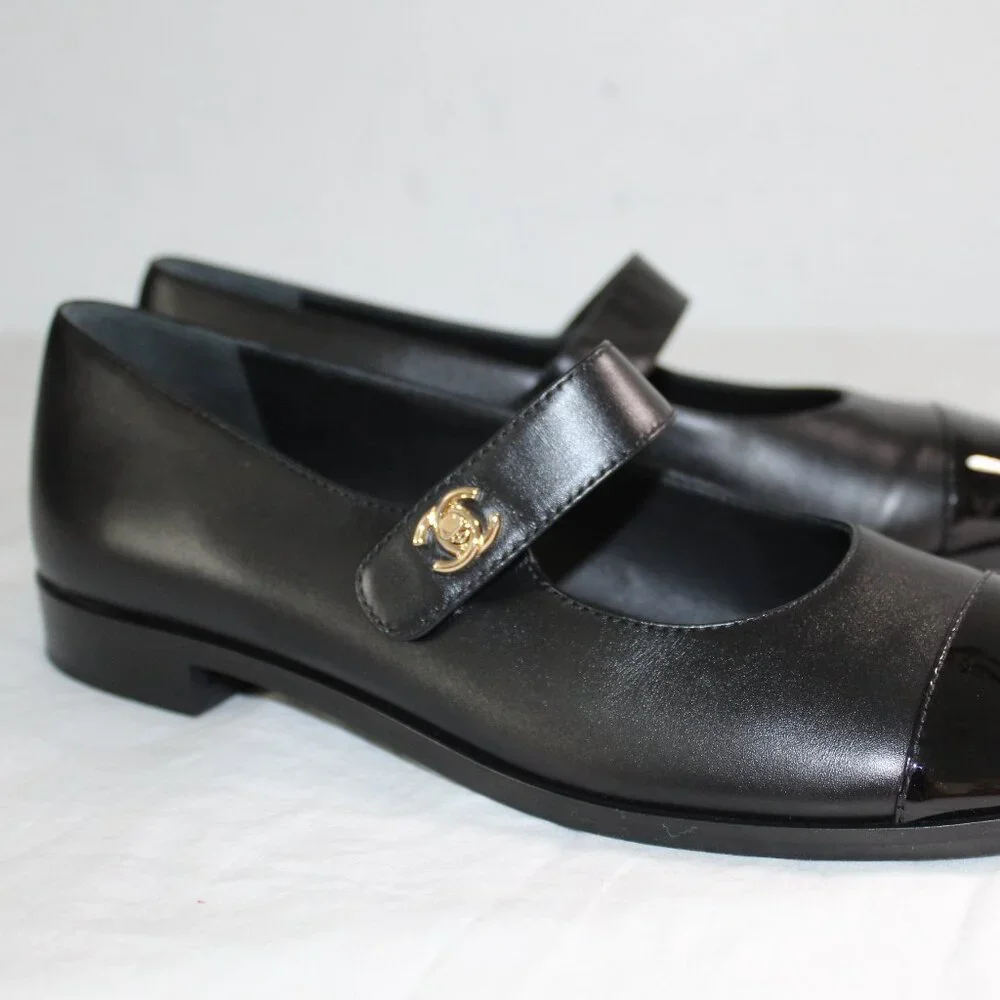 CHANEL Black Leather Mary Jane Flats with Gold CC Accent - Picture 4 of 16